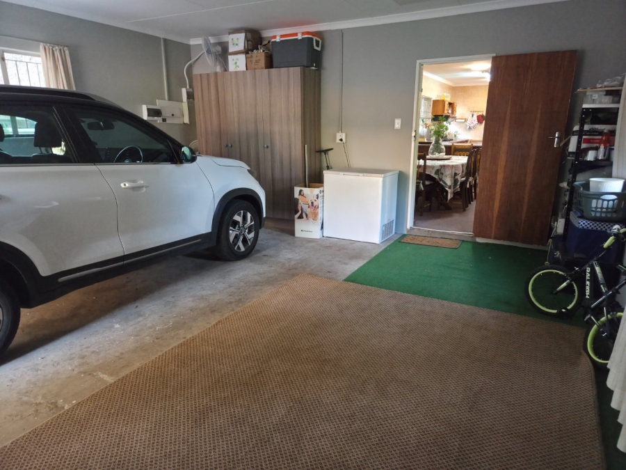 4 Bedroom Property for Sale in Heuwelsig Free State